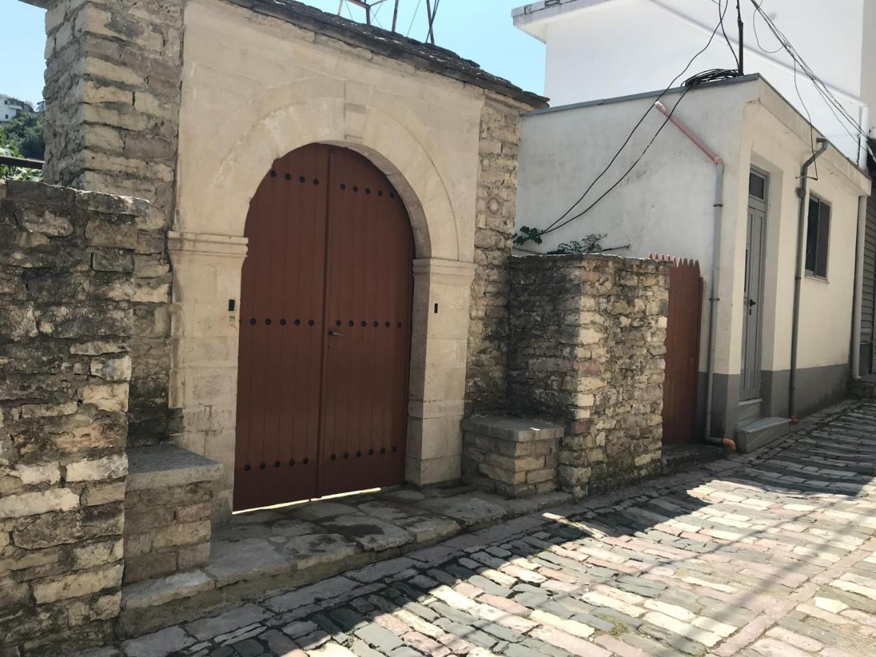 Tourists Guest House Gjirokastër Exterior foto
